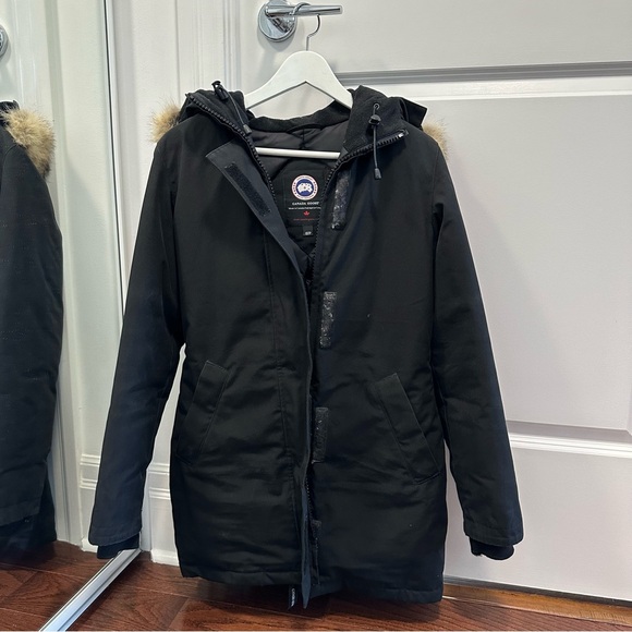 Canada Goose Victoria Parka - Picture 2 of 9